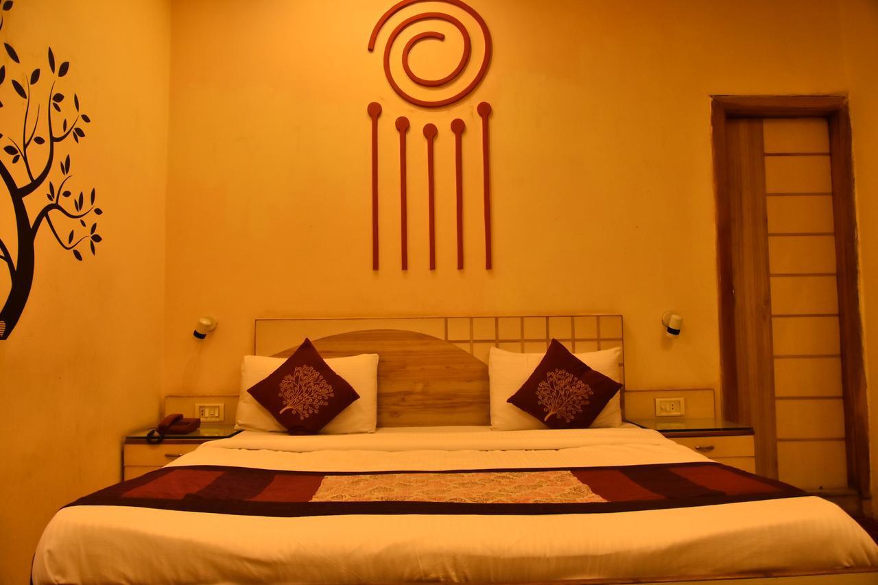 Hotel Deep Kānpur Exterior foto
